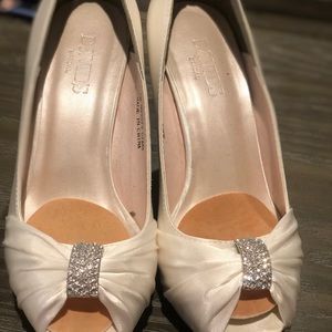 David’s bridal wedding shoes